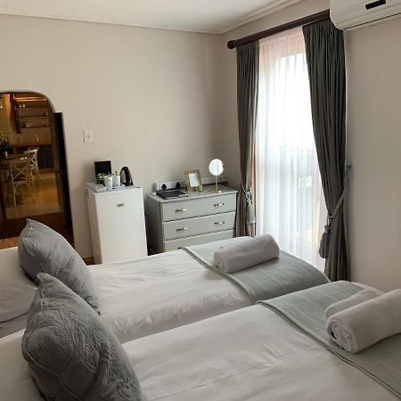 Avenues Guest House Stellenbosch Bagian luar foto