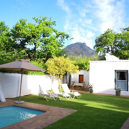 Avenues Guest House Stellenbosch Bagian luar foto
