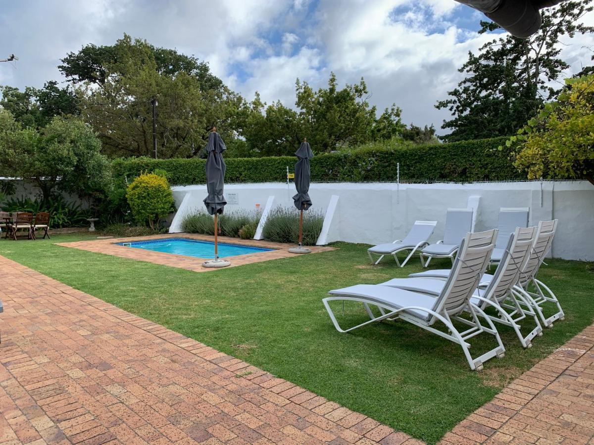 Avenues Guest House Stellenbosch Bagian luar foto