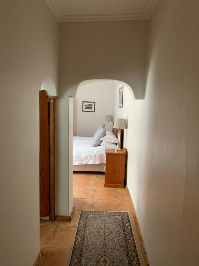 Avenues Guest House Stellenbosch Bagian luar foto