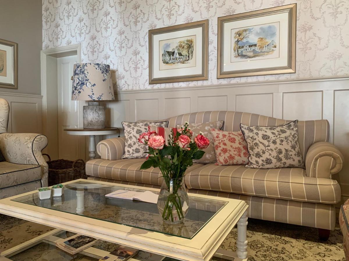 Avenues Guest House Stellenbosch Bagian luar foto