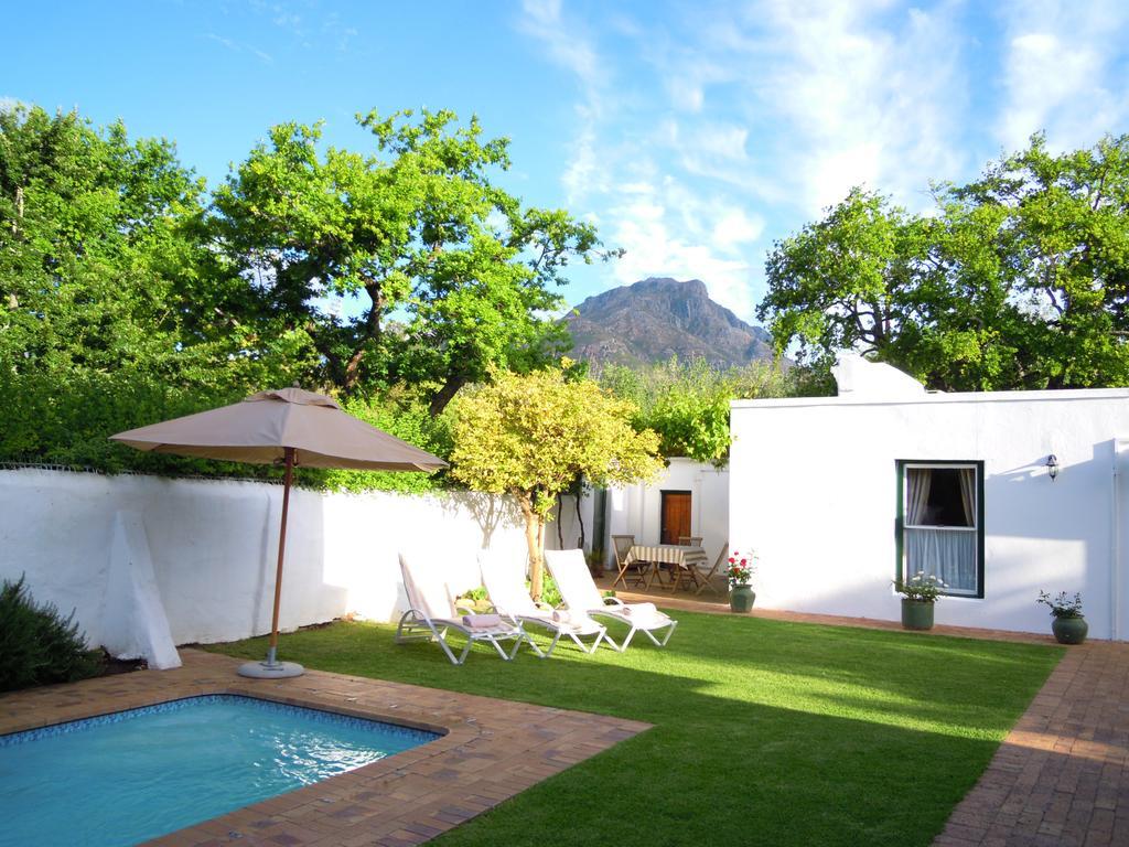 Avenues Guest House Stellenbosch Bagian luar foto