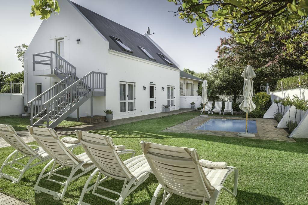 Avenues Guest House Stellenbosch Bagian luar foto