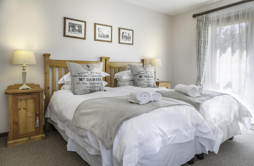Avenues Guest House Stellenbosch Bagian luar foto