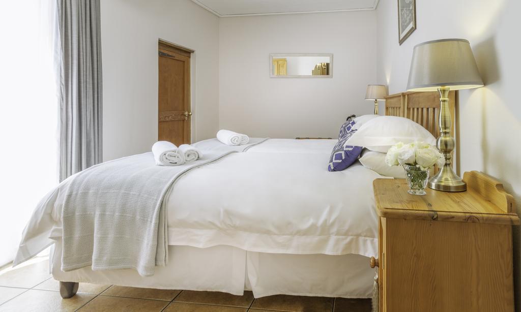 Avenues Guest House Stellenbosch Bagian luar foto
