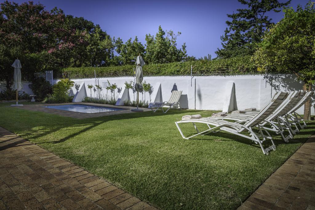 Avenues Guest House Stellenbosch Bagian luar foto